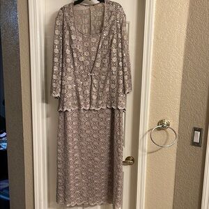 Elegant Lace Dress Set size 1X